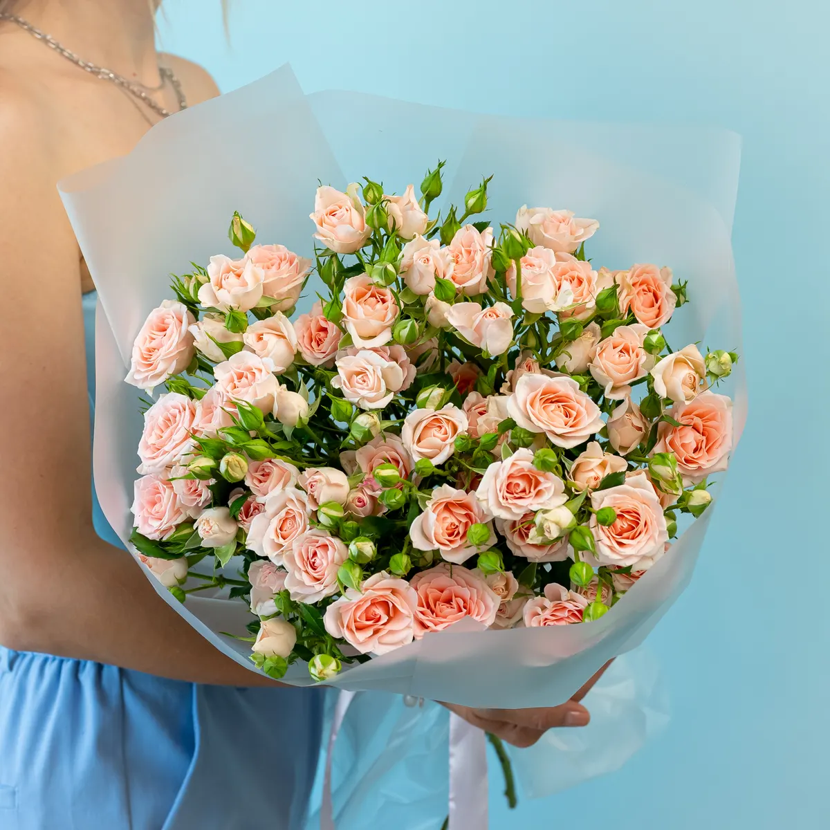 Кустовые розы бежевые 15 шт, ракурс 1 из 7