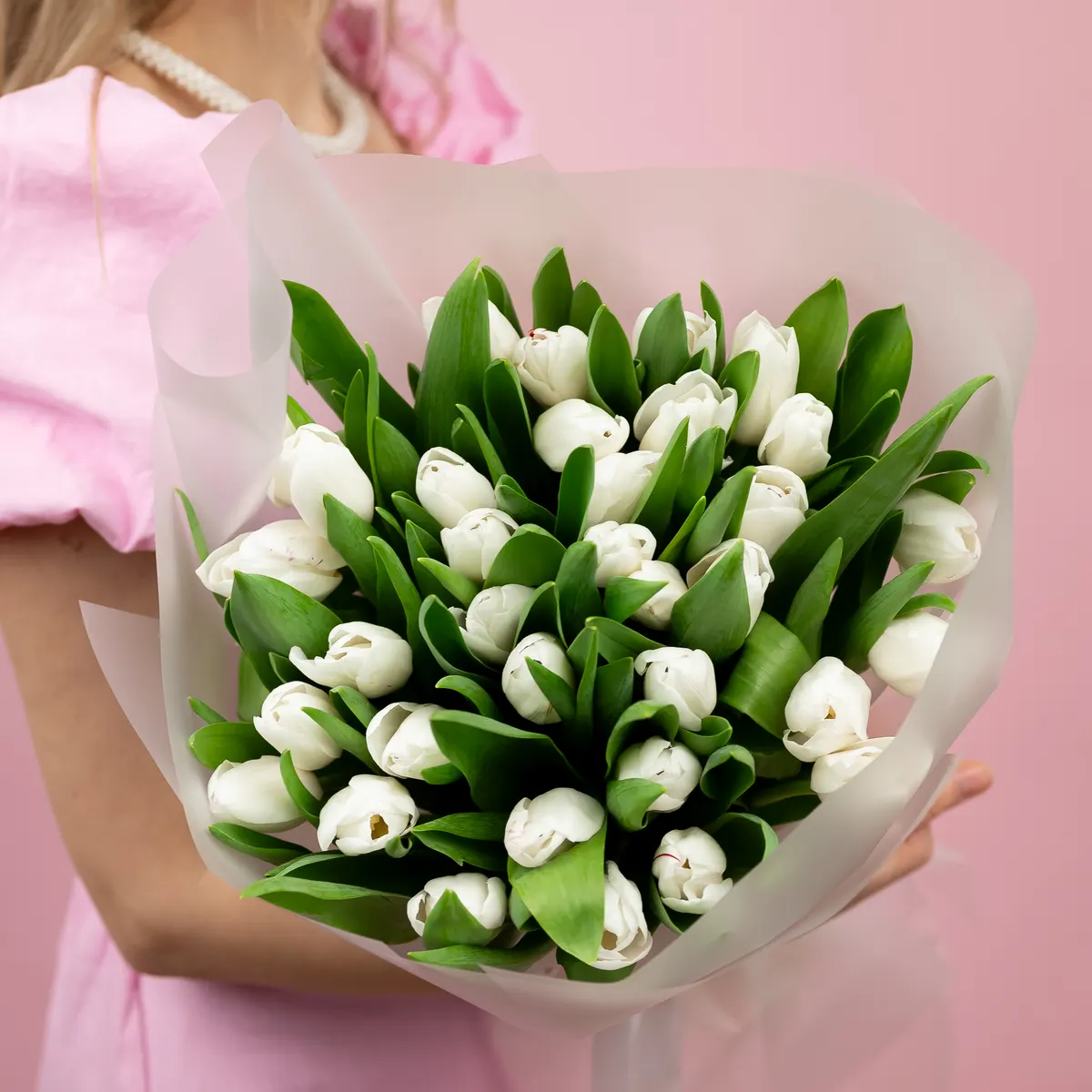 35 белых тюльпанов, ракурс 1 из 7