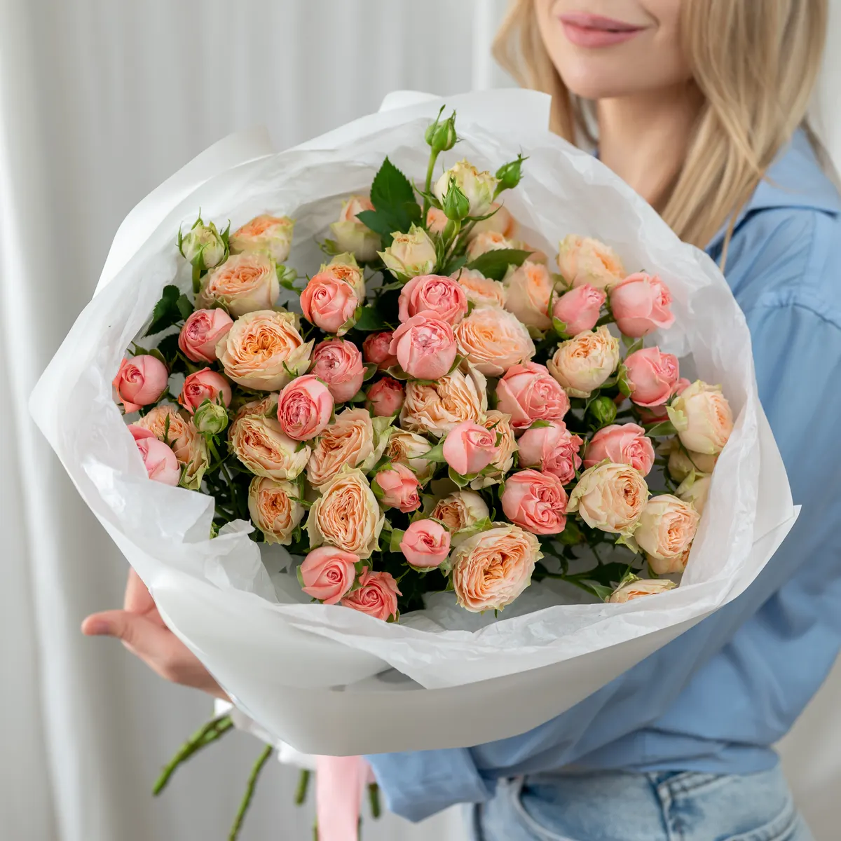 11 кустовых роз, цвет нежный микс, ракурс 1 из 7