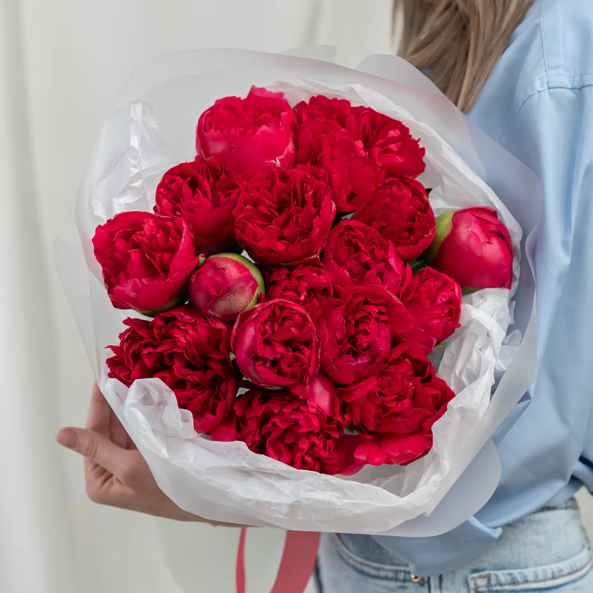 15 пионов ярких, ракурс 1 из 7
