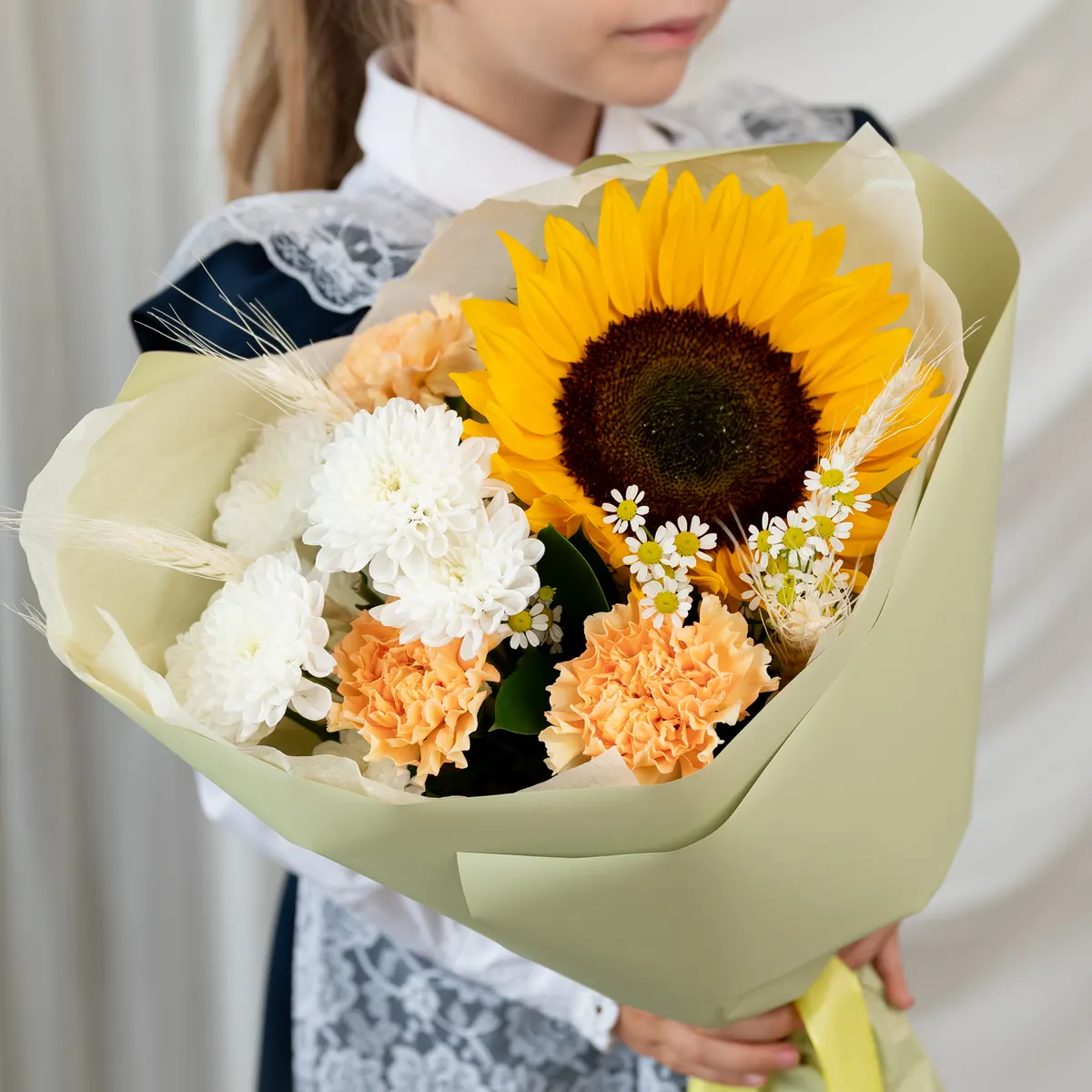 Яркий комплимент с подсолнухом, ракурс 1 из 7