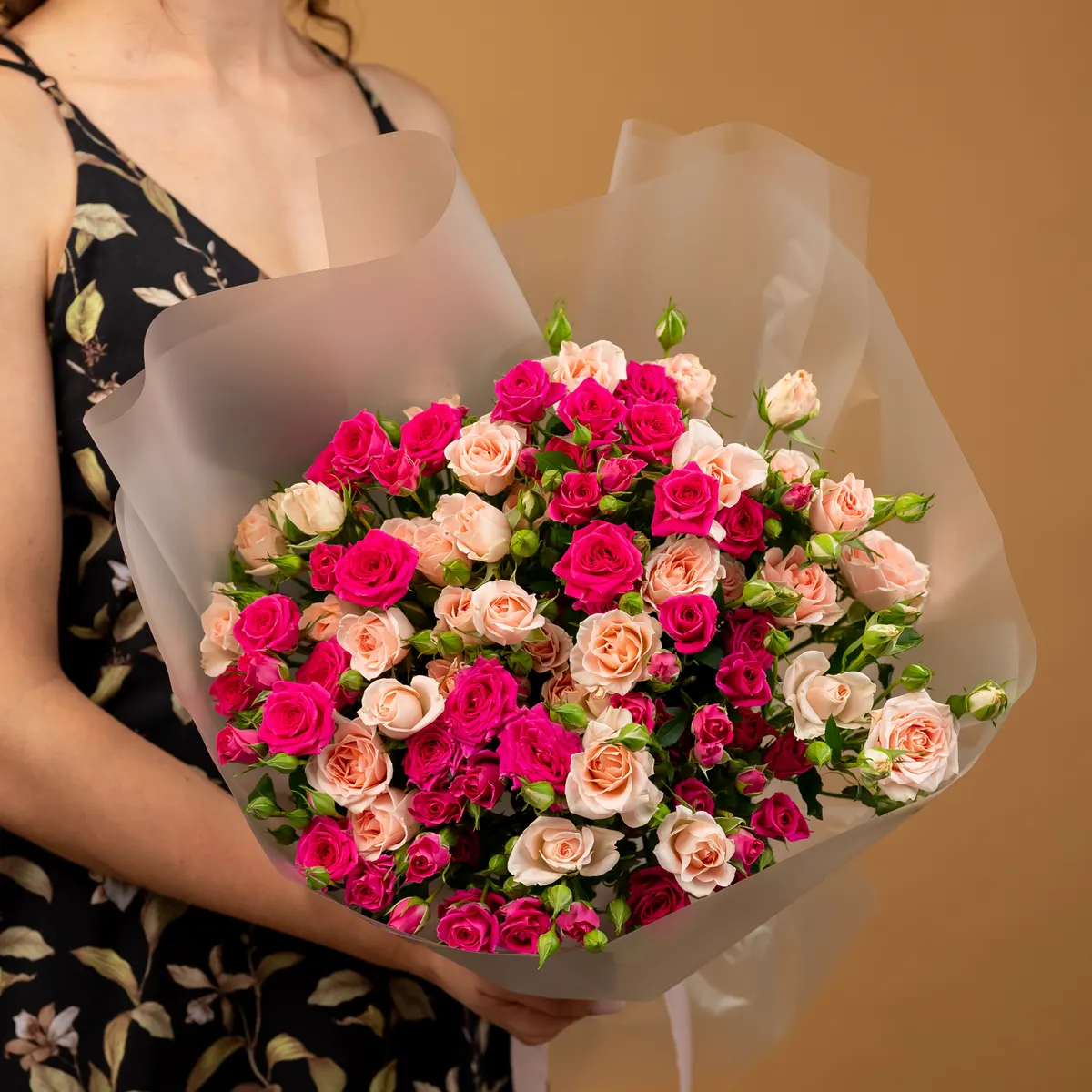 Кустовые розы микс 15 шт, ракурс 1 из 7